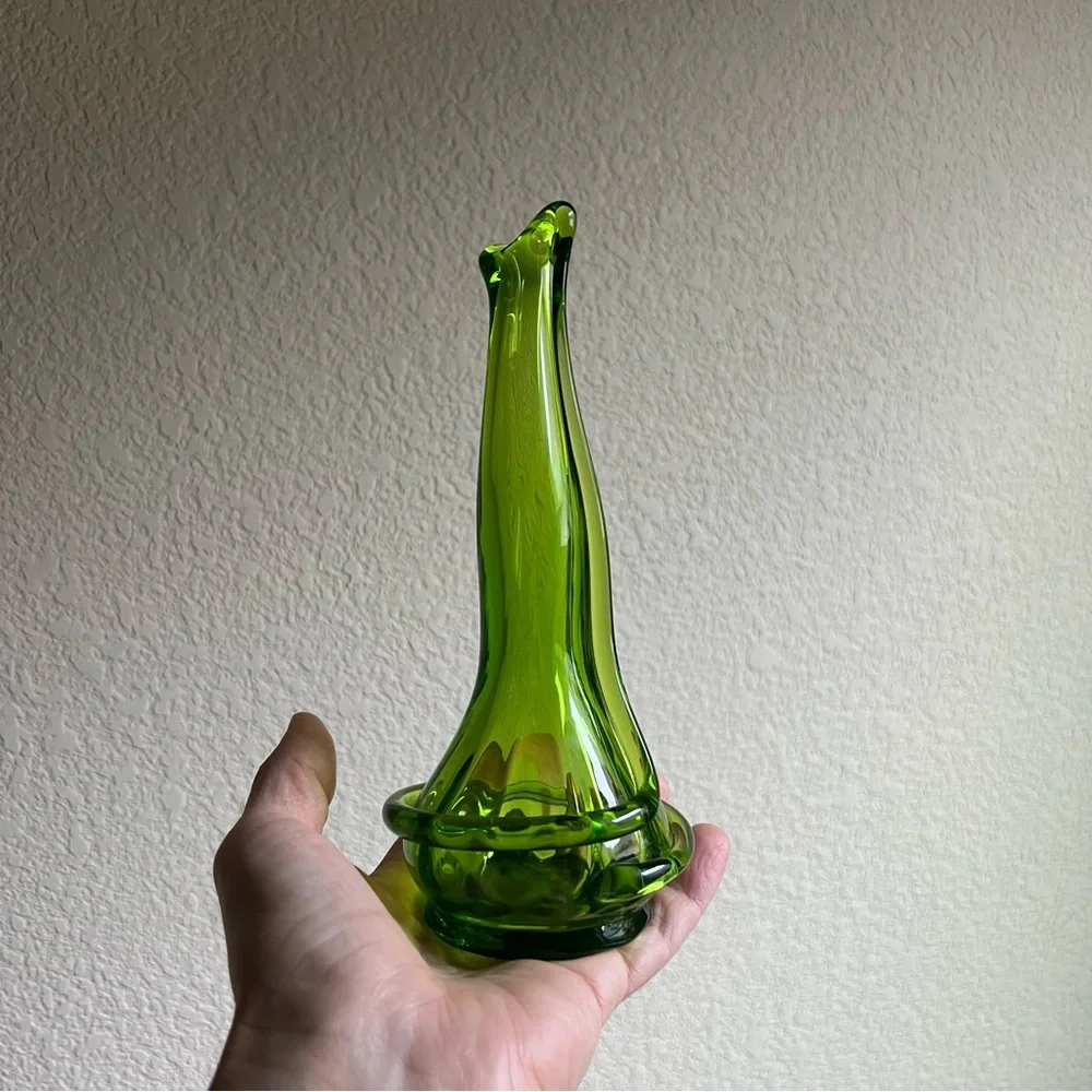 Unique Vintage Vintage Kanawha Green Optical Swung Vase With Spiral Rope Detai
